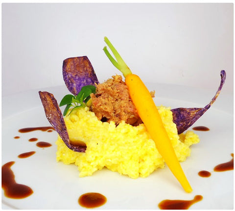 Mangalitza Rillettes auf cremiger Polenta