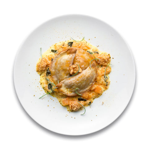 Strudeltascherl mit Lachsrillettes und cremigem Kürbis